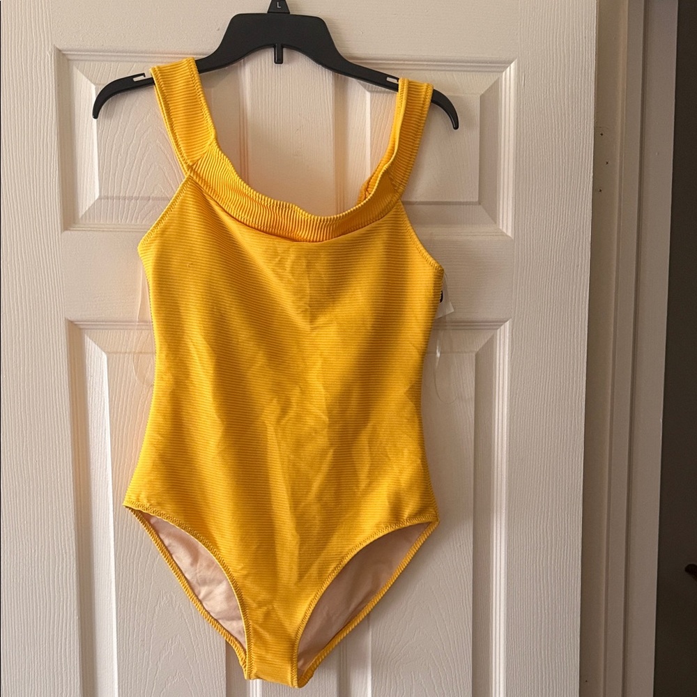 Old Navy One Piece Bathing suit